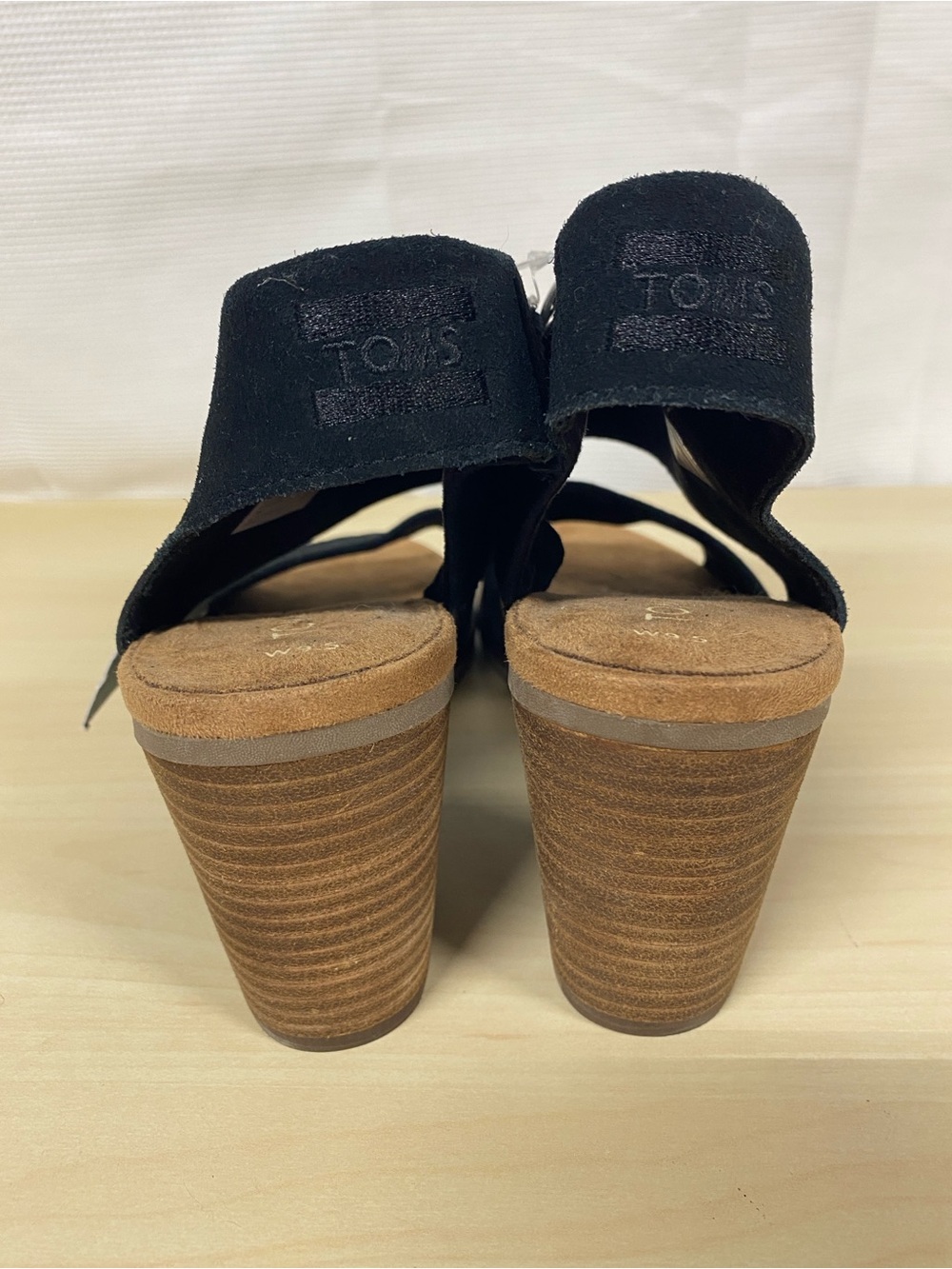 TOMS Majorca Black Suede Cutout Block Heel Sandals Size 9.5 NWT - Picture 4 of 5